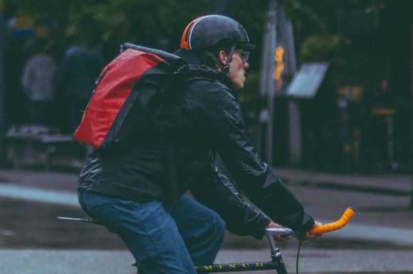 rouler à vélo sous la pluie