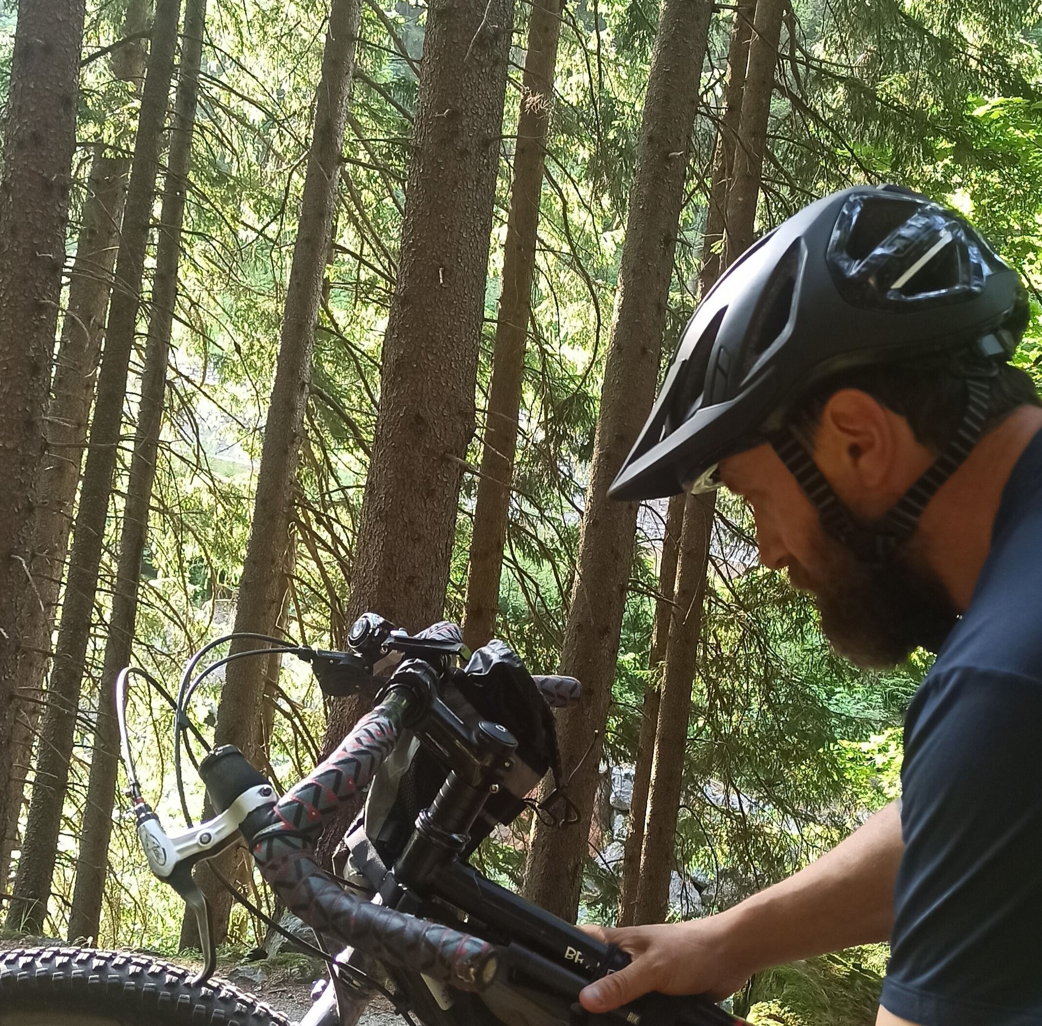 Casque Abus Urban I Ace 3.0 porté par Cyclovagabond