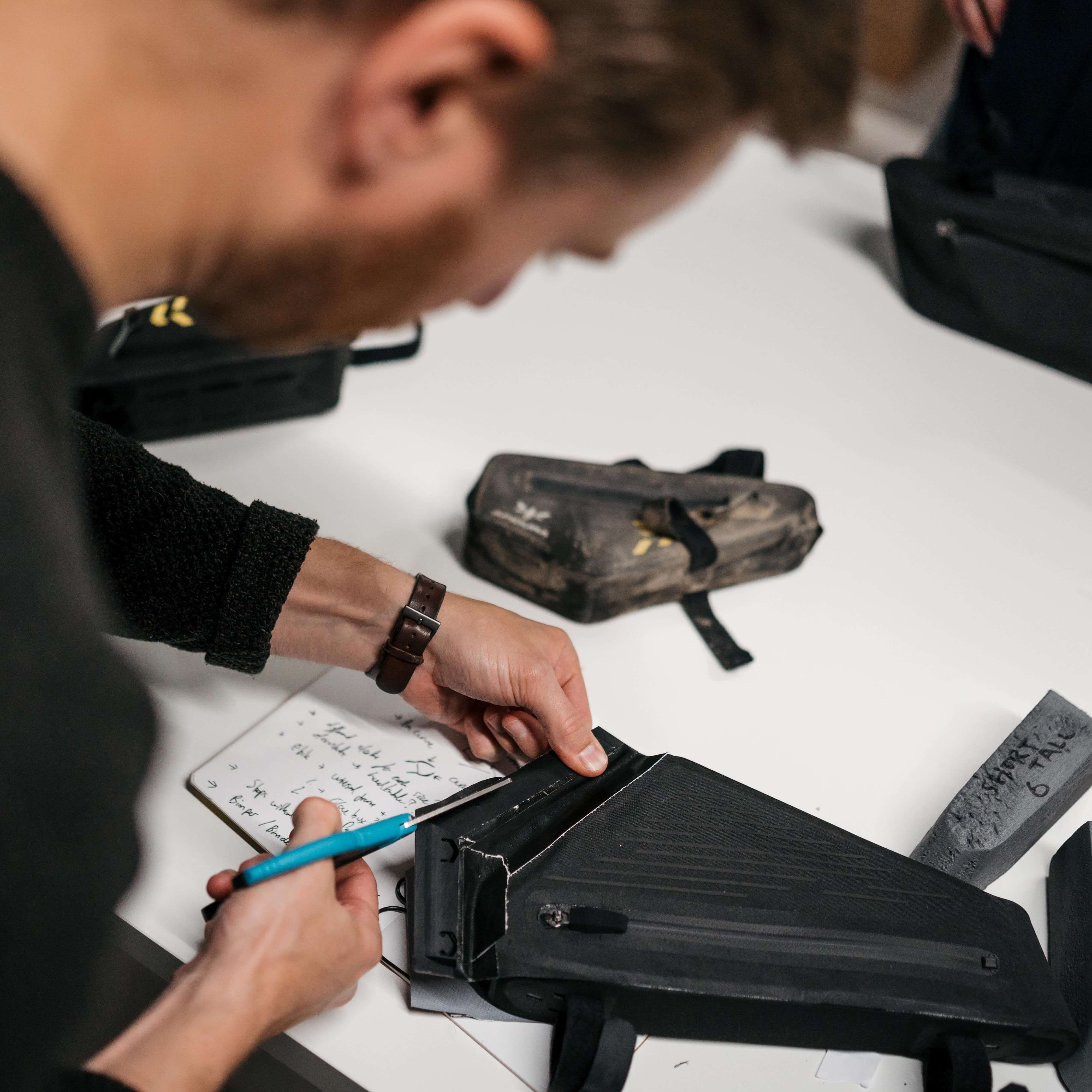 La précision de l'artisanat 'Apidura