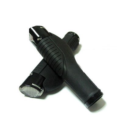 poignees velo avec clignotants