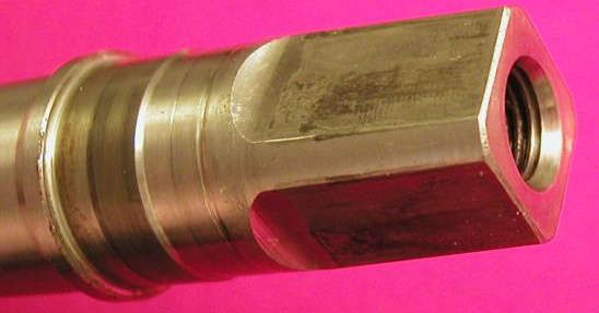 Emmanchement carré du boitier de pedalier velo