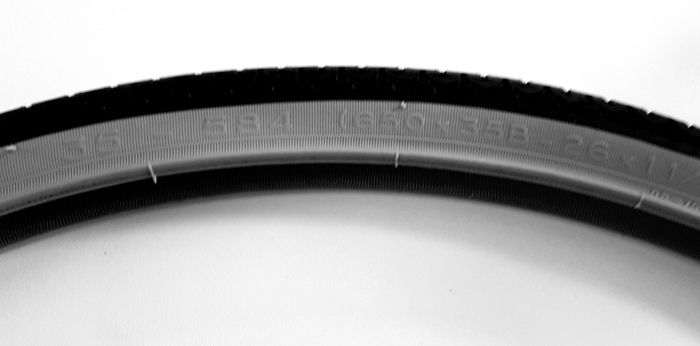 inscription sur pneu velo 650B