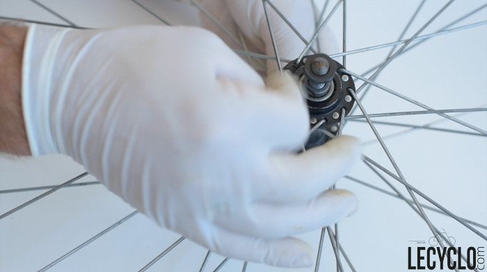 entretien moyeu velo avec graisse