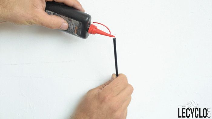 huile lubrifiante pour gaine frein velo