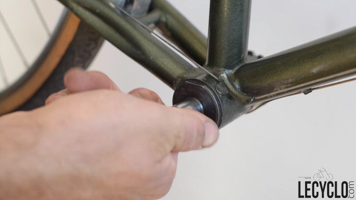 boitier vélo pedalier a clavette