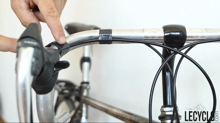 ruban adhésif pour coller gaine vélo de frein et dérailleur