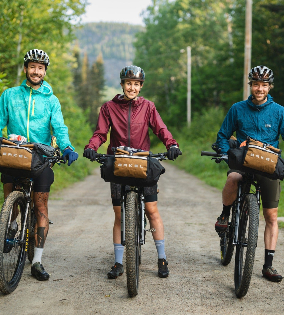 Im Bikepacking-Modus mit unseren Arkel Fahrradtaschen.